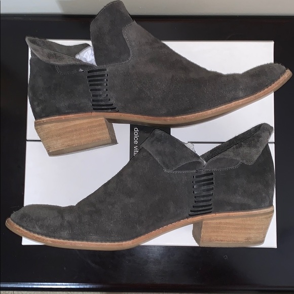Authentic Dolce Vita Suede Boots - Picture 2 of 9